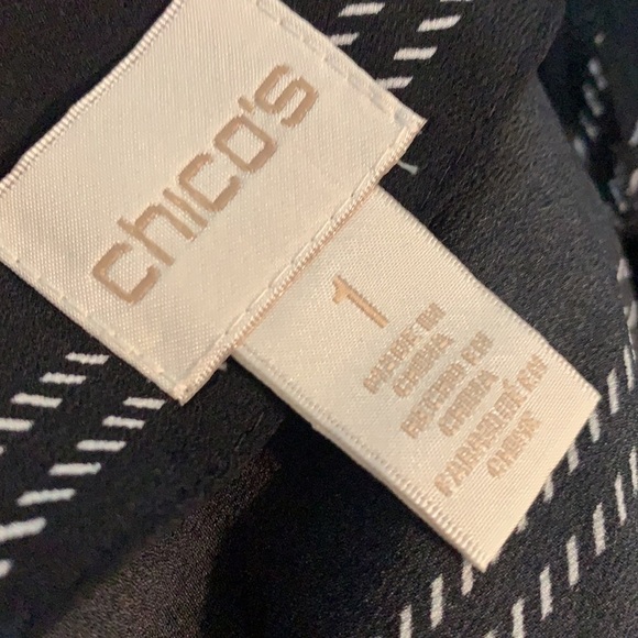 Chico’s ruffle long sleeve cold shoulder blouse black medium women’s top - Picture 4 of 4